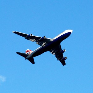 BA Jumbo flying low over Windsor